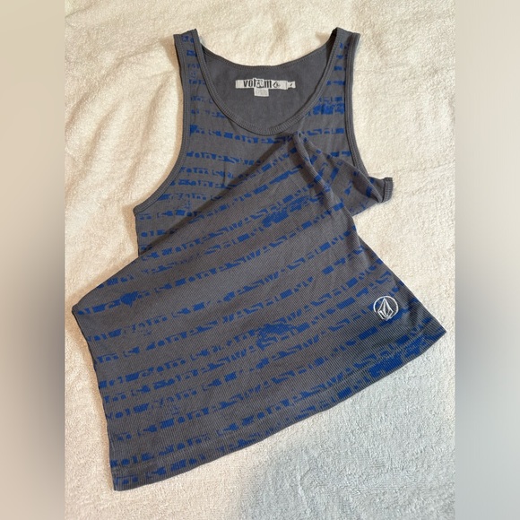 Vintage Y2K Volcom ribbed tank top, Juniors size Large, like new!!! - Picture 4 of 5